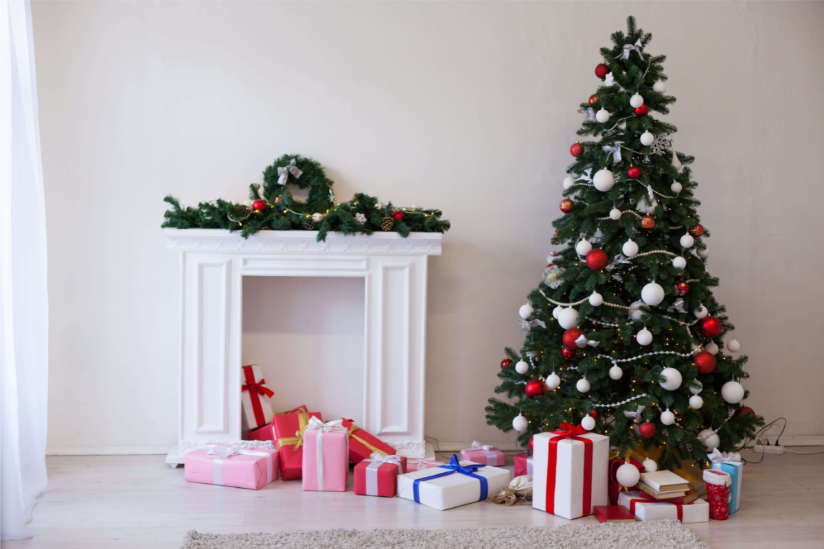 Top Tips for Fluffing Up Your Artificial Tree Christmas Store Direct