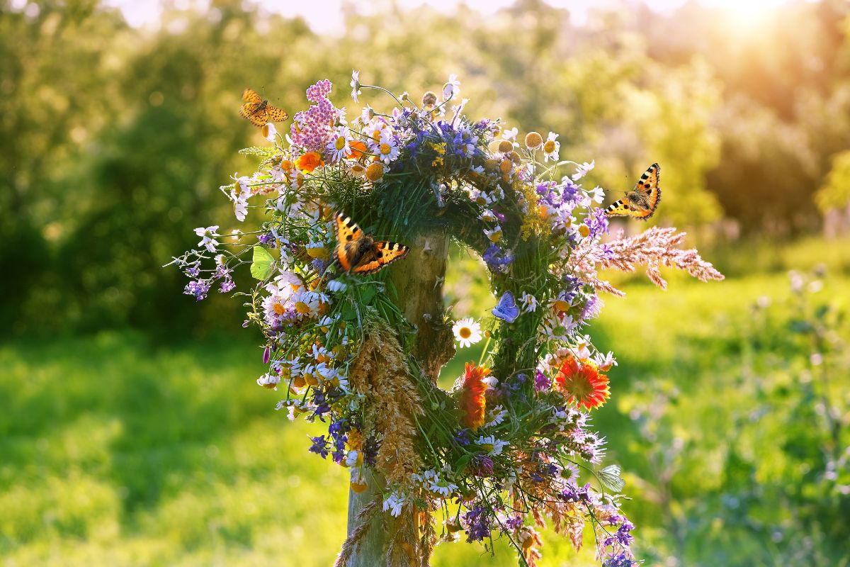 How can you use Christmas decorations all year round? Christmas Store